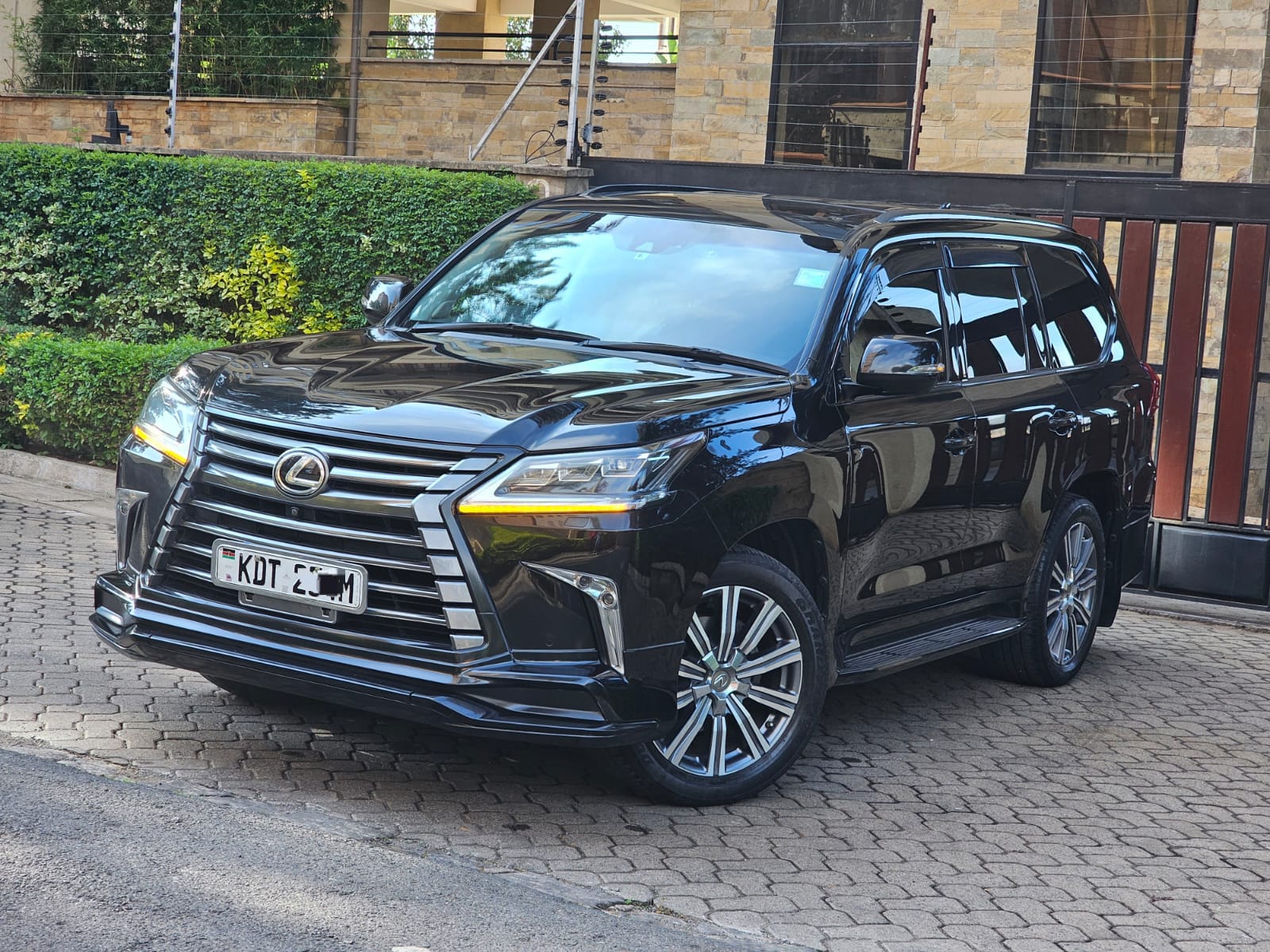 Lexus LX 570